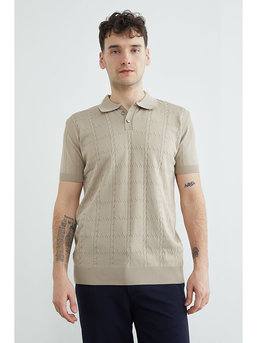 Bej Örgü Desenli Polo Yaka Triko Tişört-2