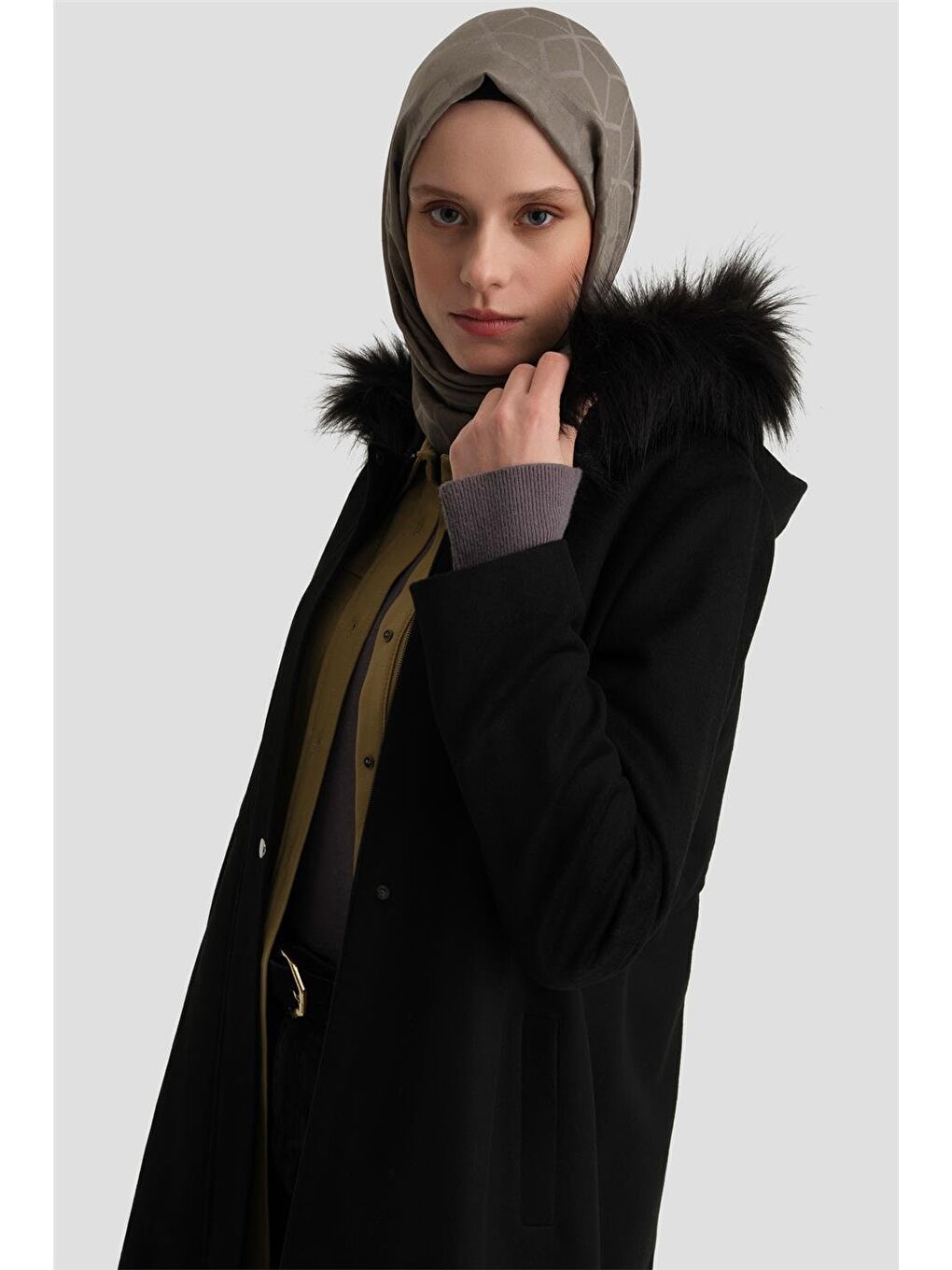 Kapüşonu Kürklü Kaban 24K7616 Siyah-3