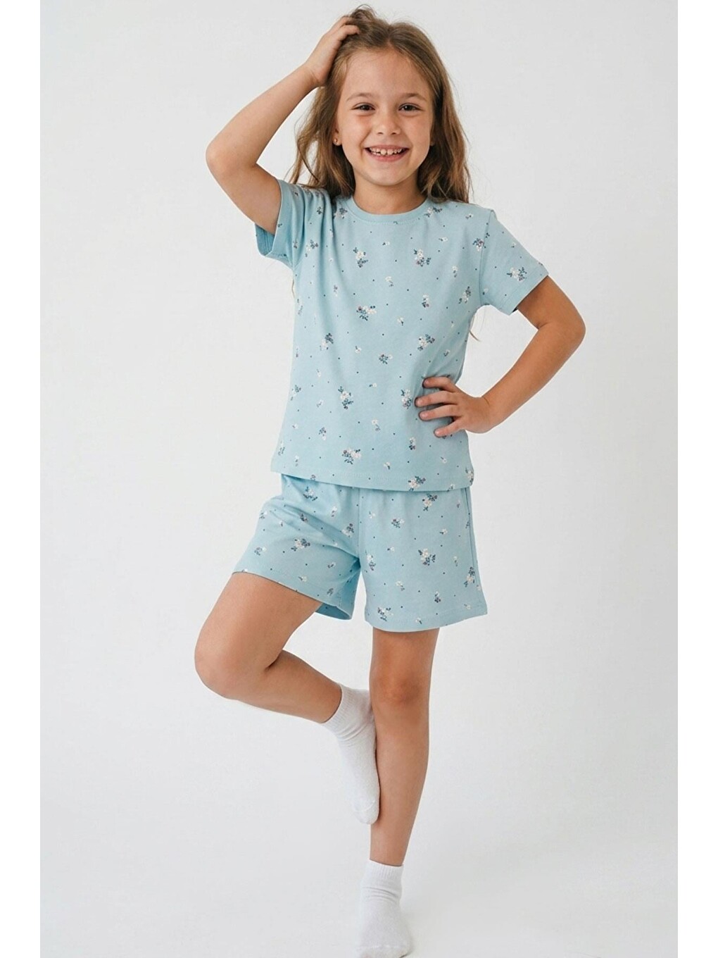 Kız Çocuk Şortlu Pijama Takımı Çiçek Desenli Açık Mavi (4-8 Yaş)-1