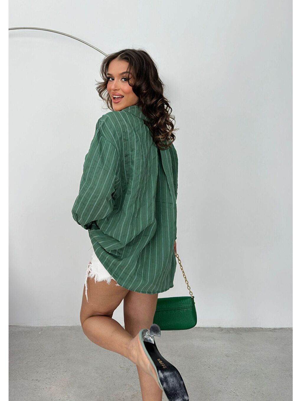 Kadın Yeşil Çizgili Oversize Modal Gömlek-4