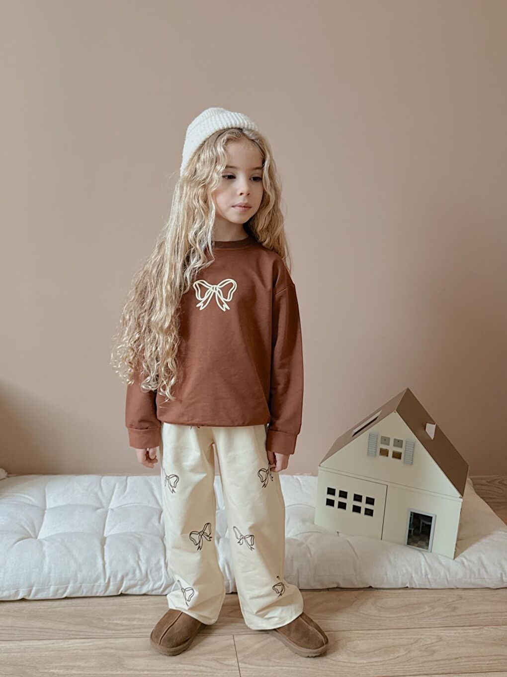 Kız Çocuk Pamuklu Fiyonk Desenli Eşofman Takımı Kahverengi-2