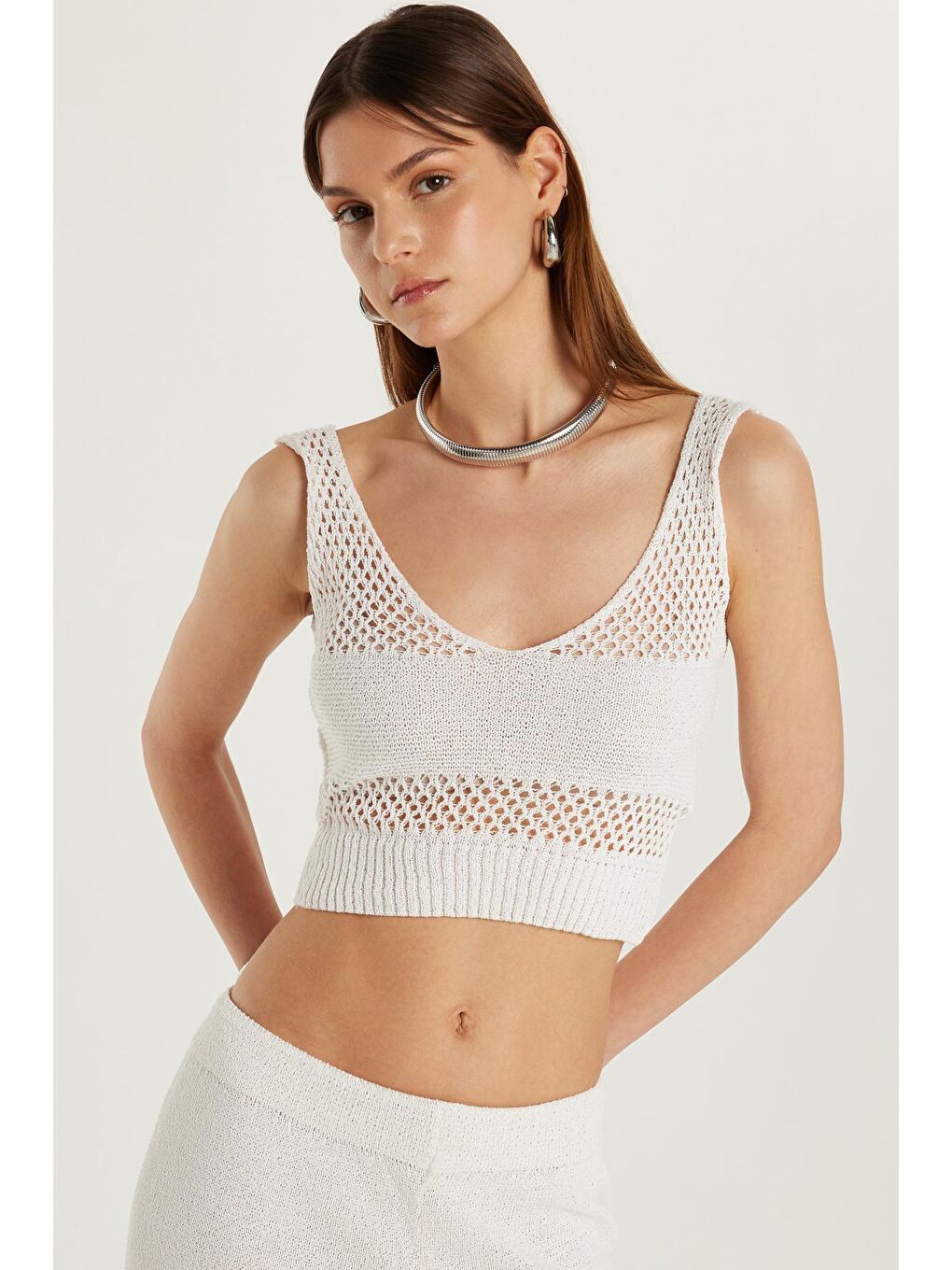 Kadın Slim Fit Dar Kesim Askılı Örme Detaylı U Yaka Ekru Takım-1