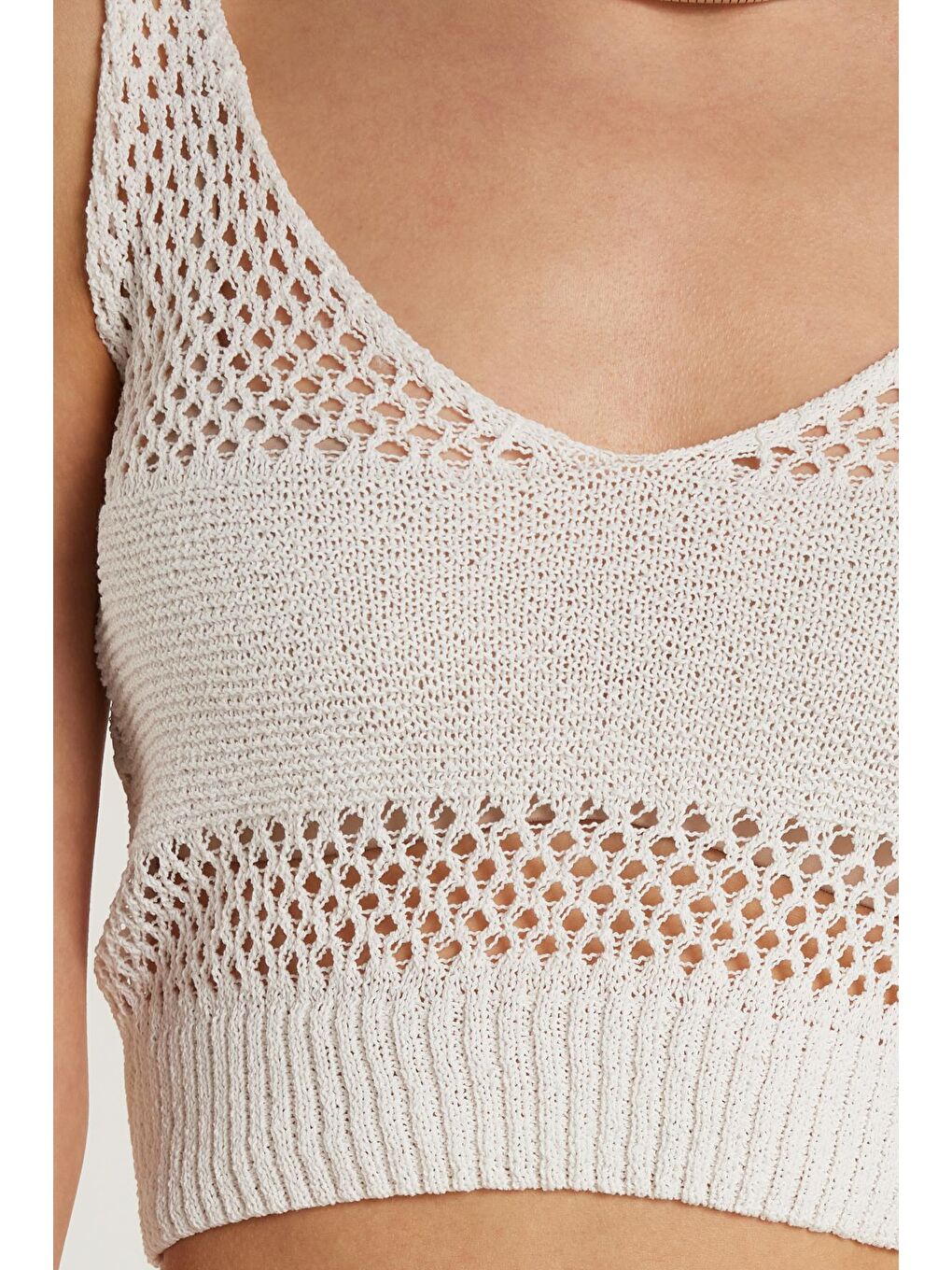 Kadın Slim Fit Dar Kesim Askılı Örme Detaylı U Yaka Ekru Takım-2