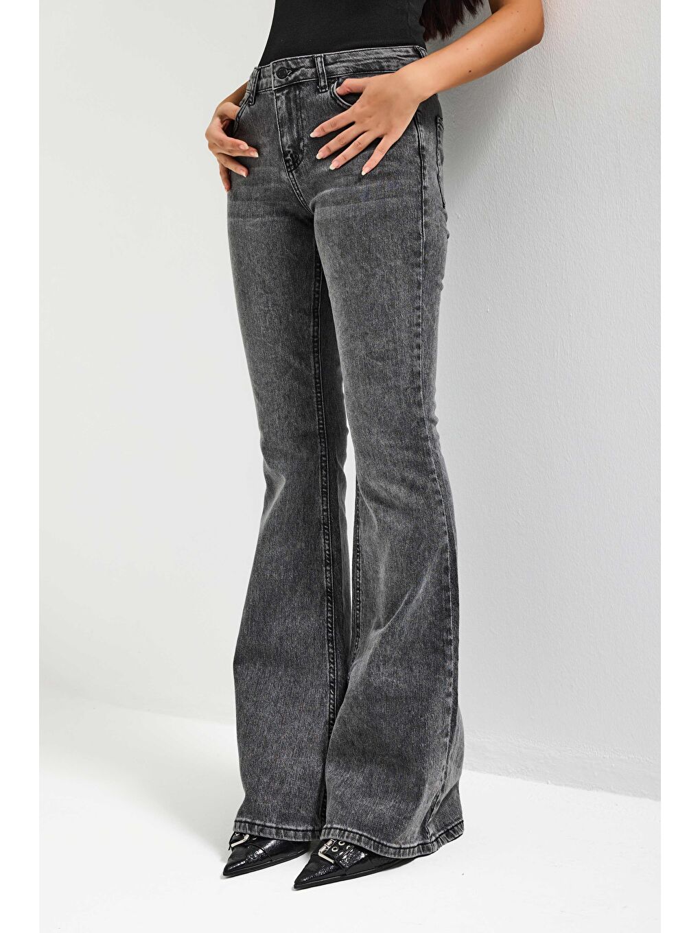 Gri Kadın Füme 4s6-14 Mid Rise Flare Fit Esnek Kumaş Denim Jean-1