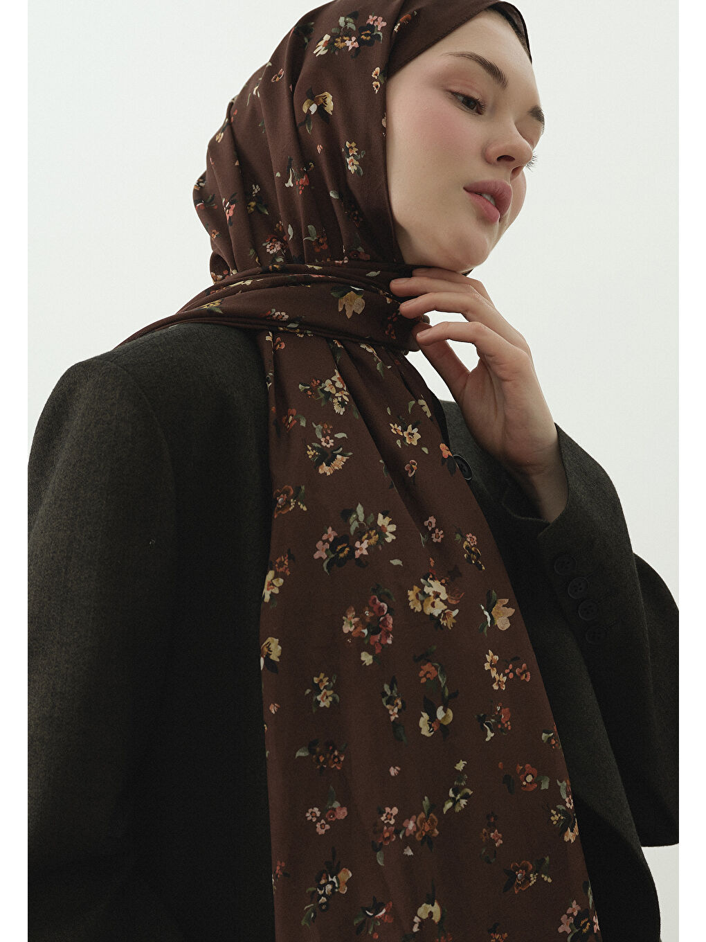 Kahverengi TINY BLOOMS DESENLİ PAMUK VİSKON ŞAL SICAK KAHVE-3