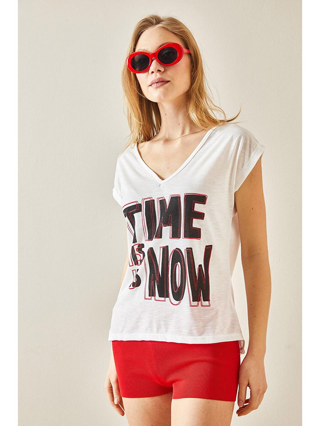 Beyaz V Yaka Baskılı Tişört 5YXK1-48230-01-1