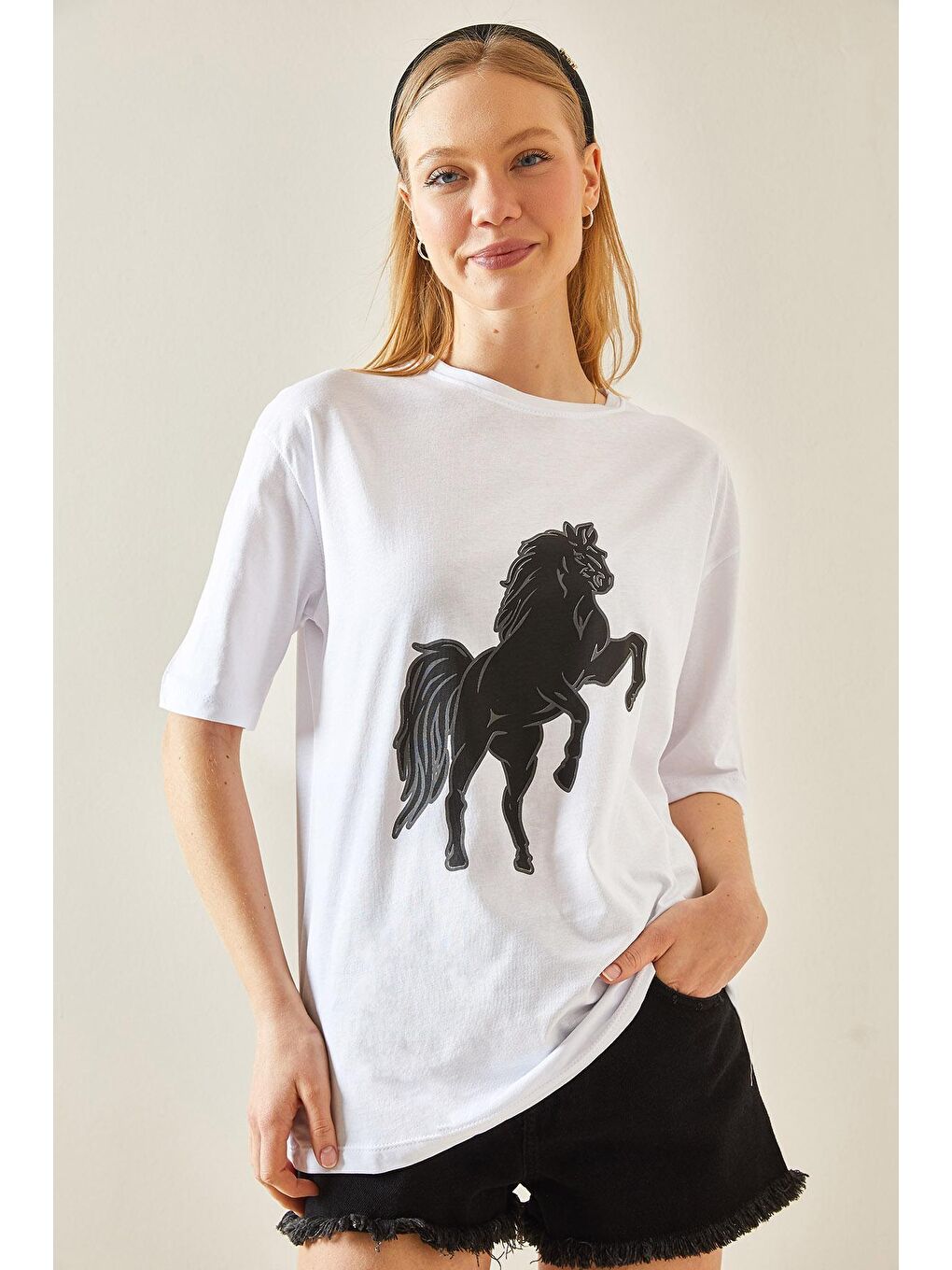 Beyaz Bisiklet Yaka Basklı Oversize Tişört 5YXK1-48232-01-1