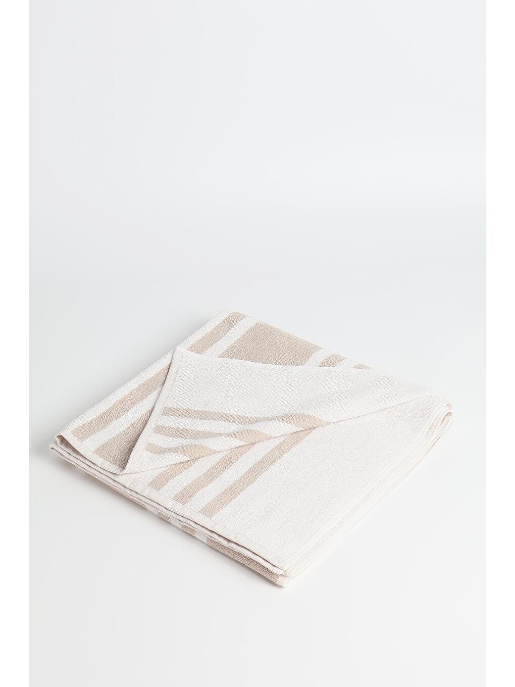 Ekru Bej Şerit Detaylı Beyaz Plaj Havlusu 28-6