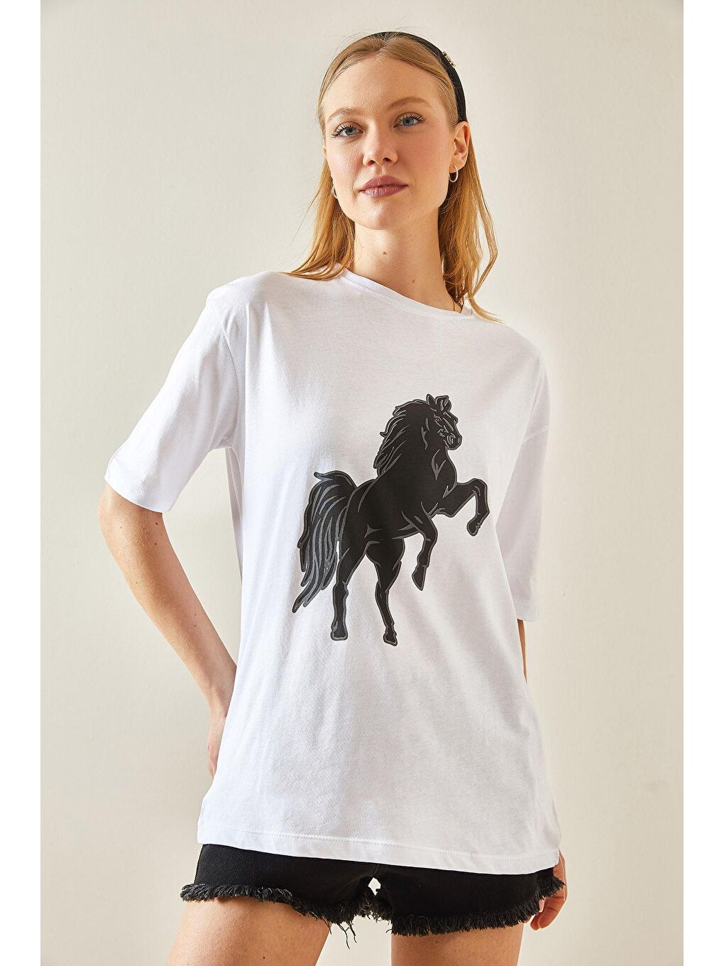 Beyaz Bisiklet Yaka Basklı Oversize Tişört 5YXK1-48232-01-3