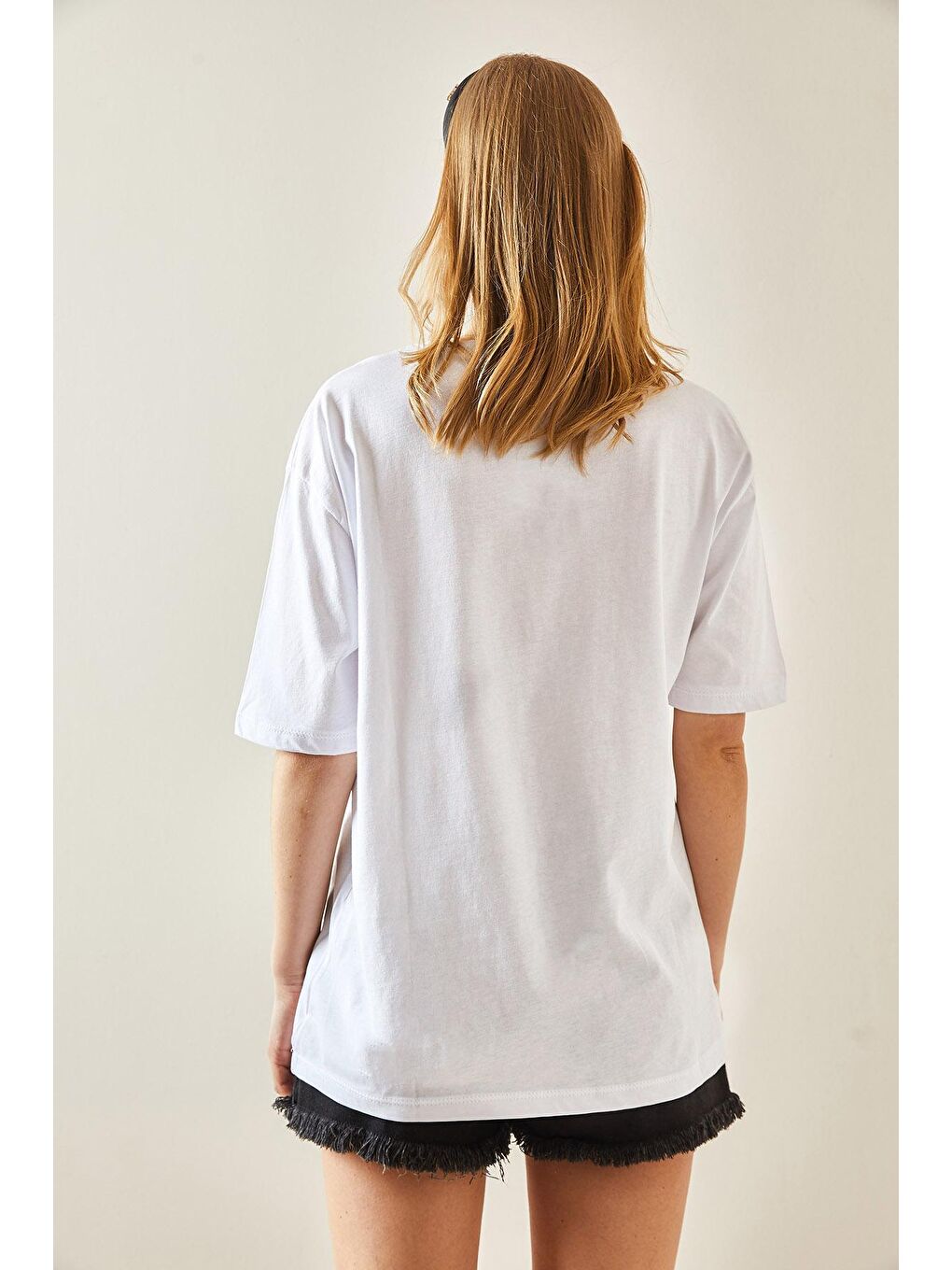 Beyaz Bisiklet Yaka Basklı Oversize Tişört 5YXK1-48232-01-4