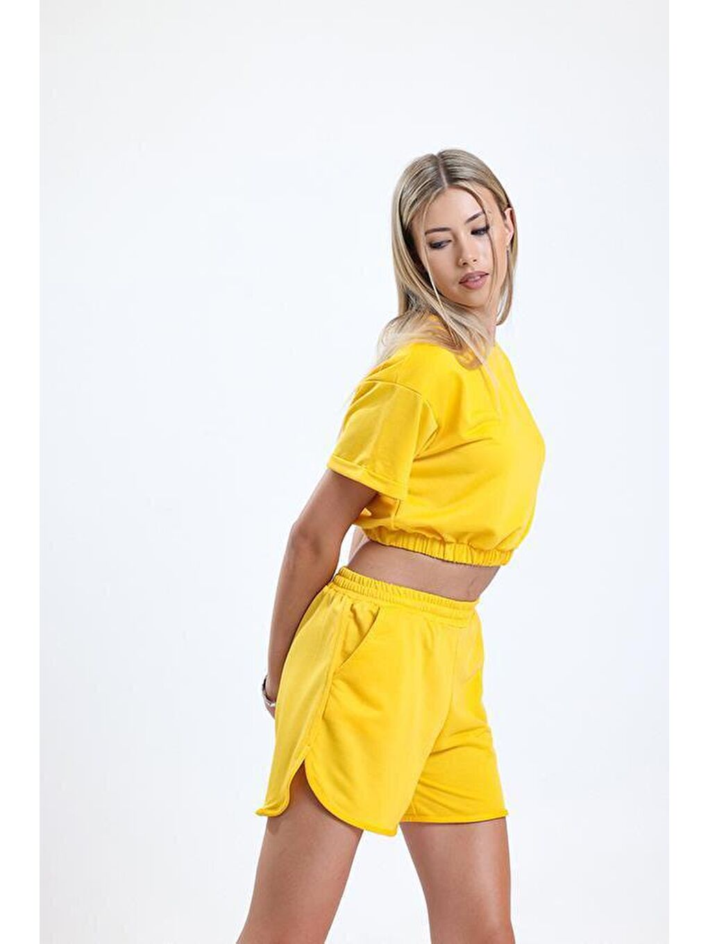 Sarı Bisiklet Yaka Kısa Kollu Crop Şortlu Kadın Pijama Takımı-4