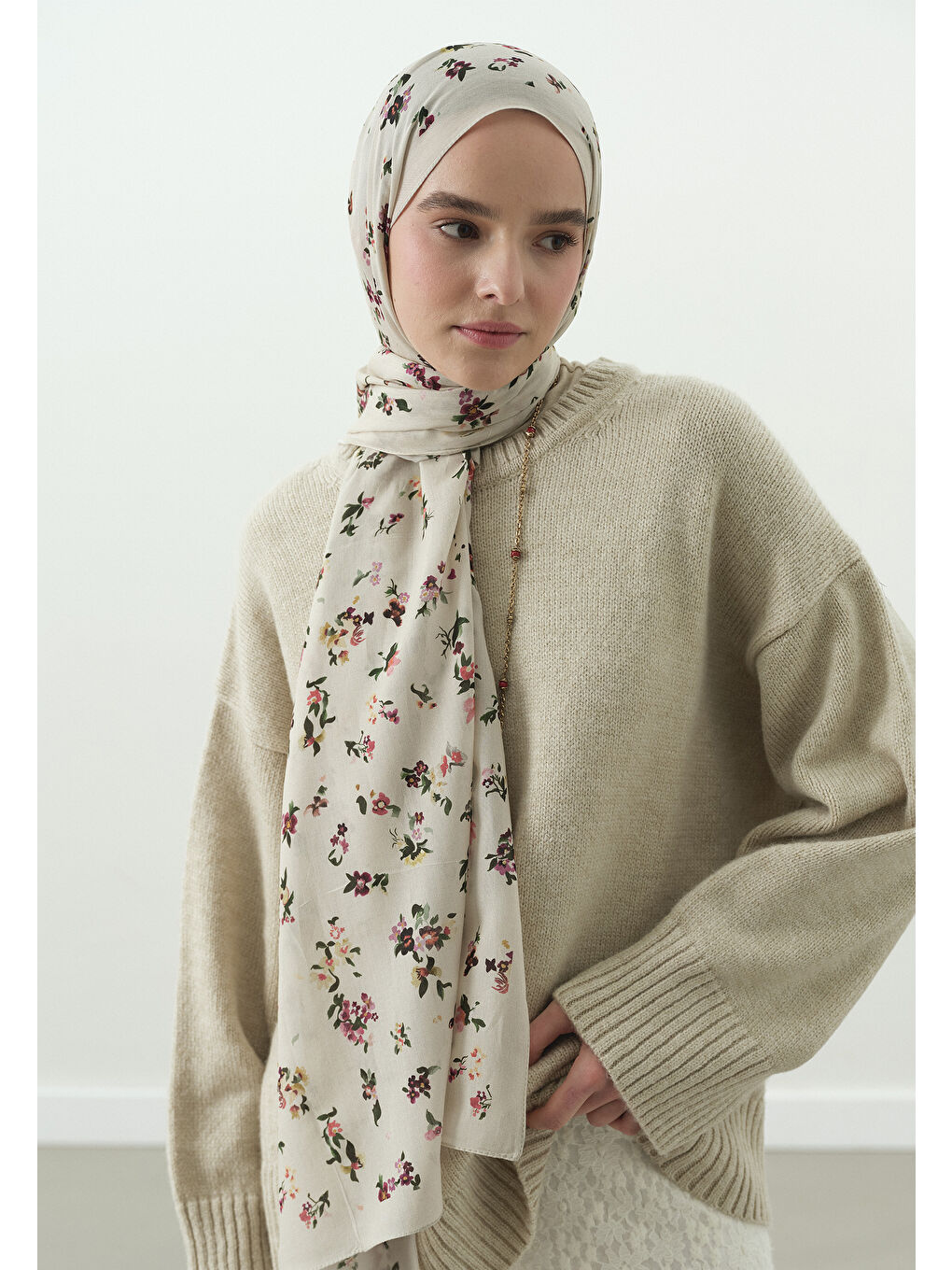 Bej TINY BLOOMS DESENLİ PAMUK VİSKON ŞAL BEJ