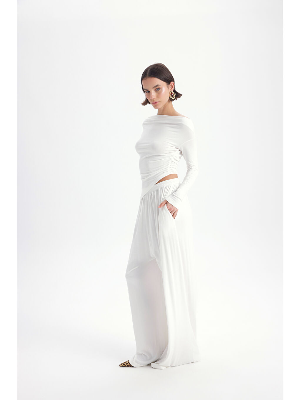 Apolline Üçgen Kesim Ekru Crop Pantolon Takım-2