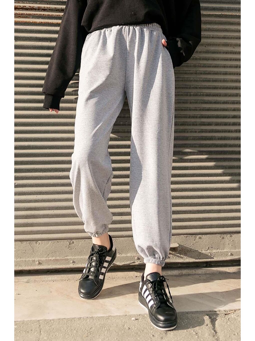 Bel Ve Paça Lastikli Eşofman Gri-2