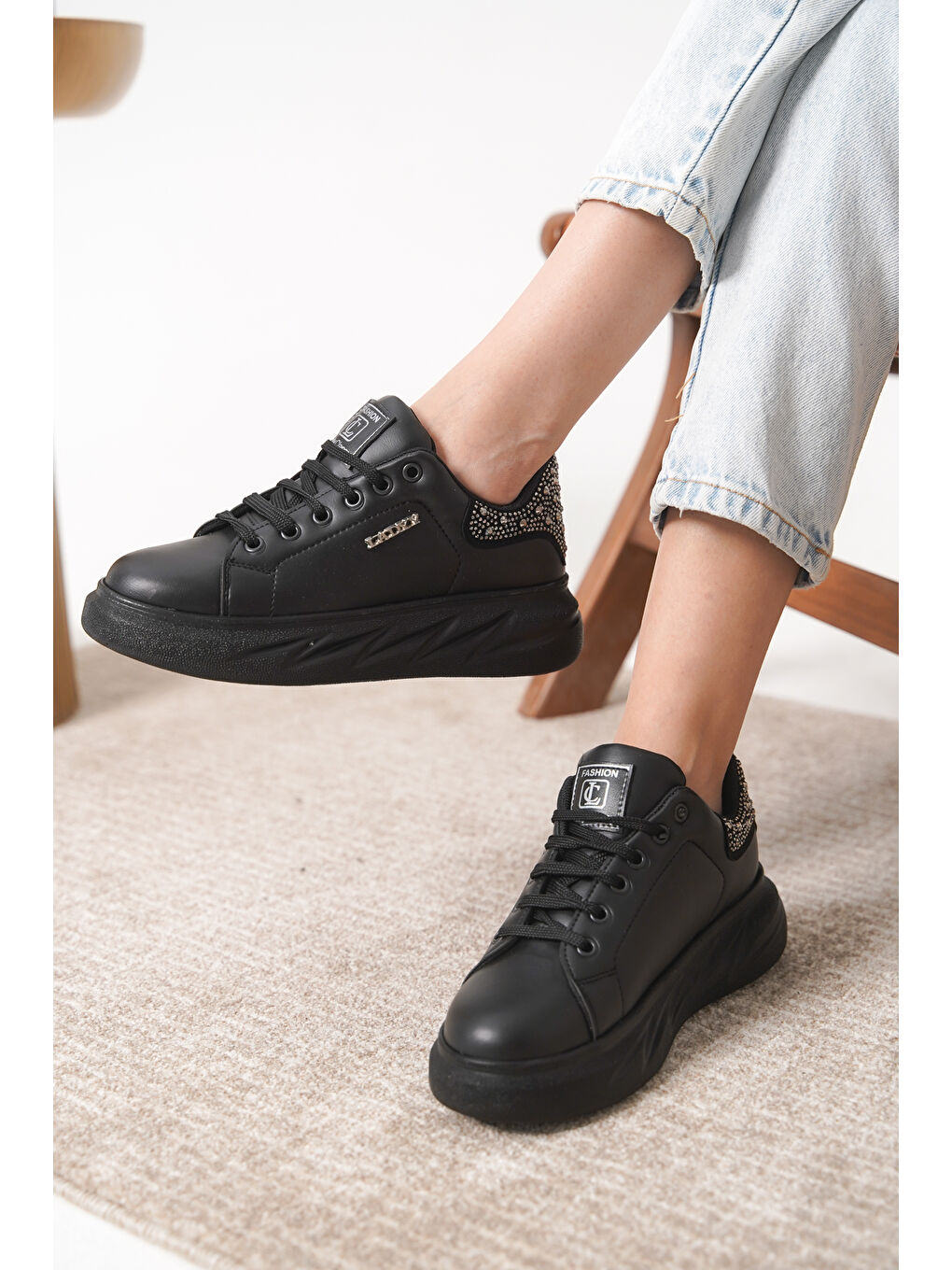 Siyah D0529 Günlük Ortopedik Kadın Sneaker Spor Ayakkabı