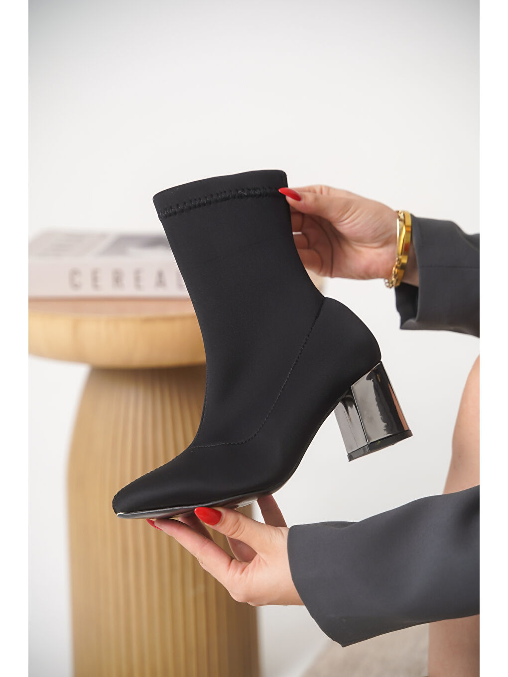 Siyah D651 Kadın Streç Su Geçirmez Bot-3