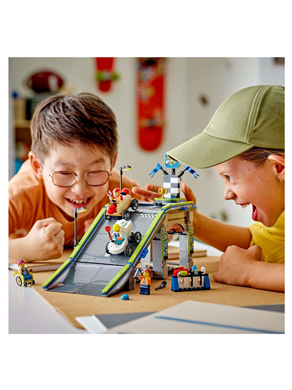 City Senin Kuralların: Yarış Arabası Rampa Parçası 60460-3