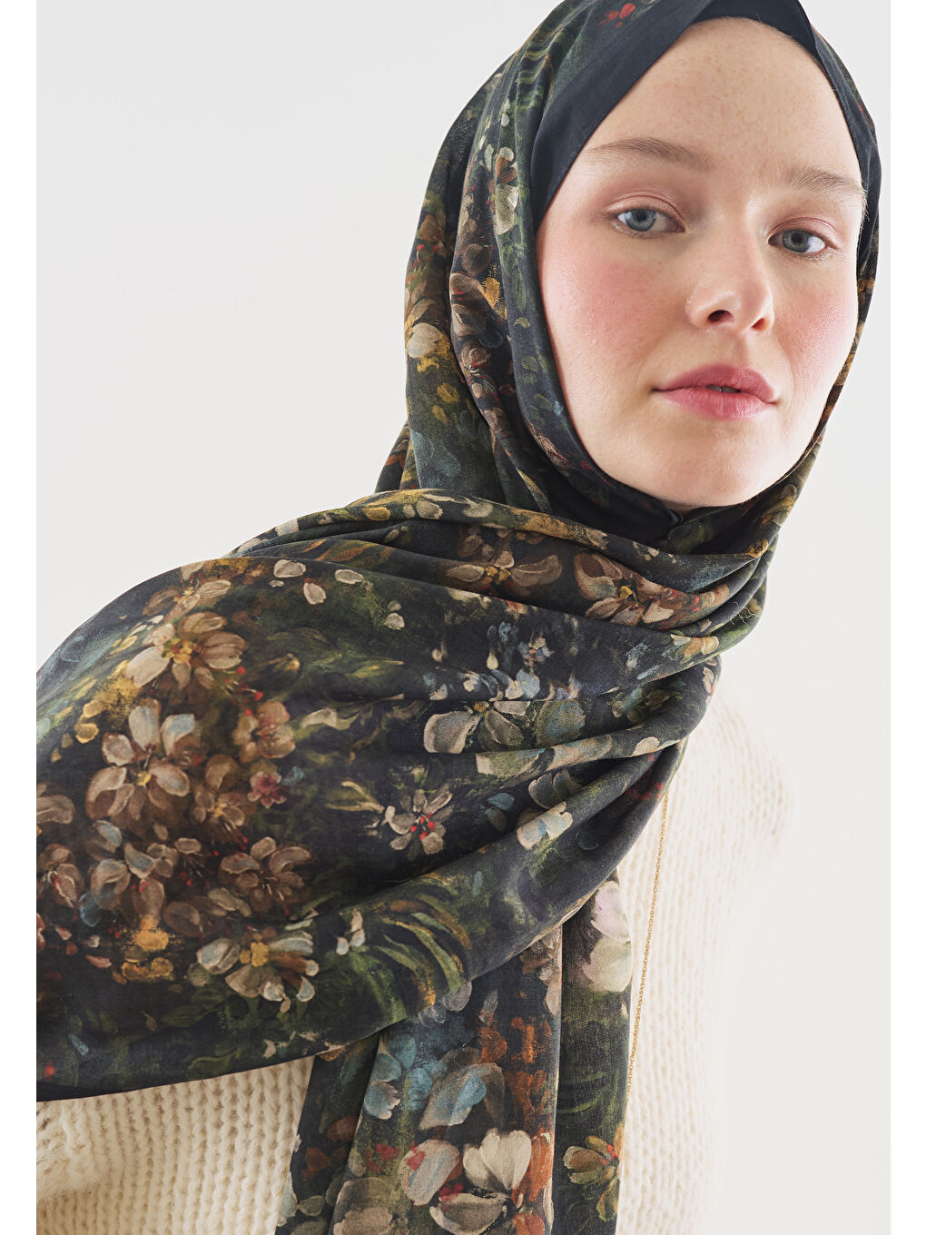 Siyah DARK BEAUTY DESENLİ PAMUK VİSKON ŞAL SİYAH-1