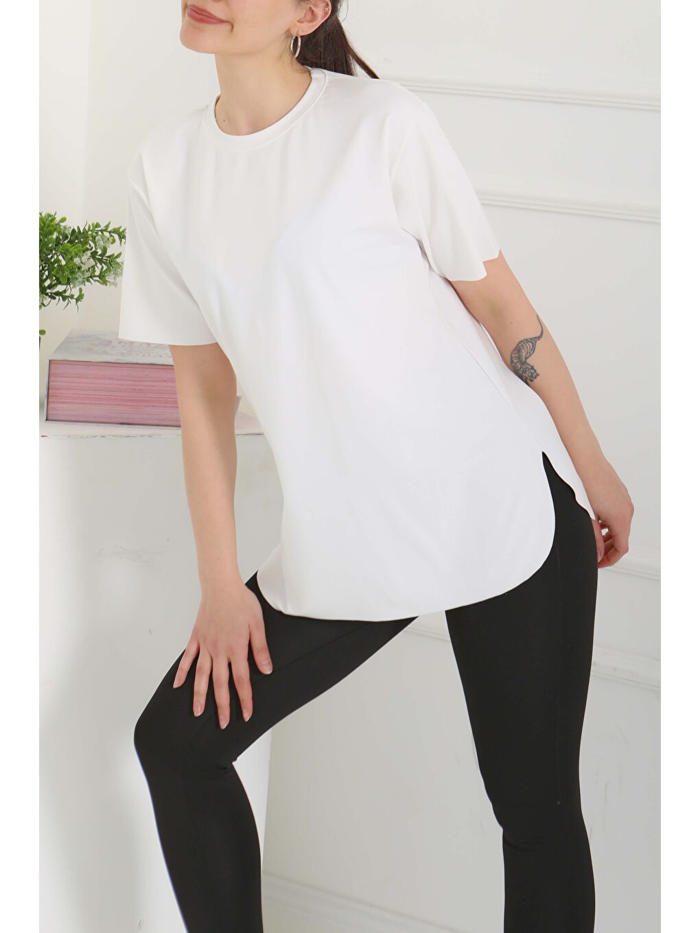 Yırtmalı Kısa Kollu T-Şhirt Beyaz - 27117-1