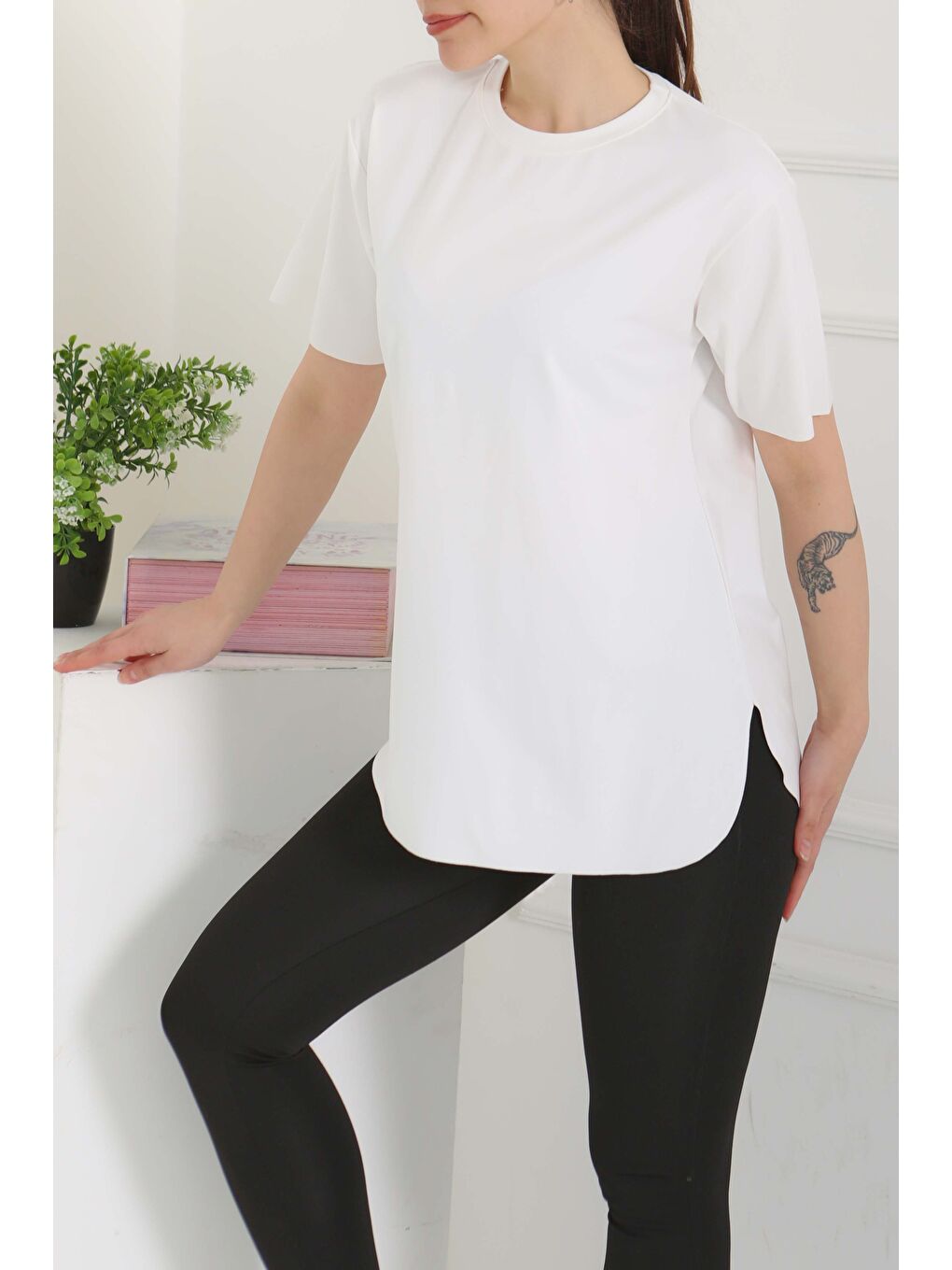 Yırtmalı Kısa Kollu T-Şhirt Beyaz - 27117-3