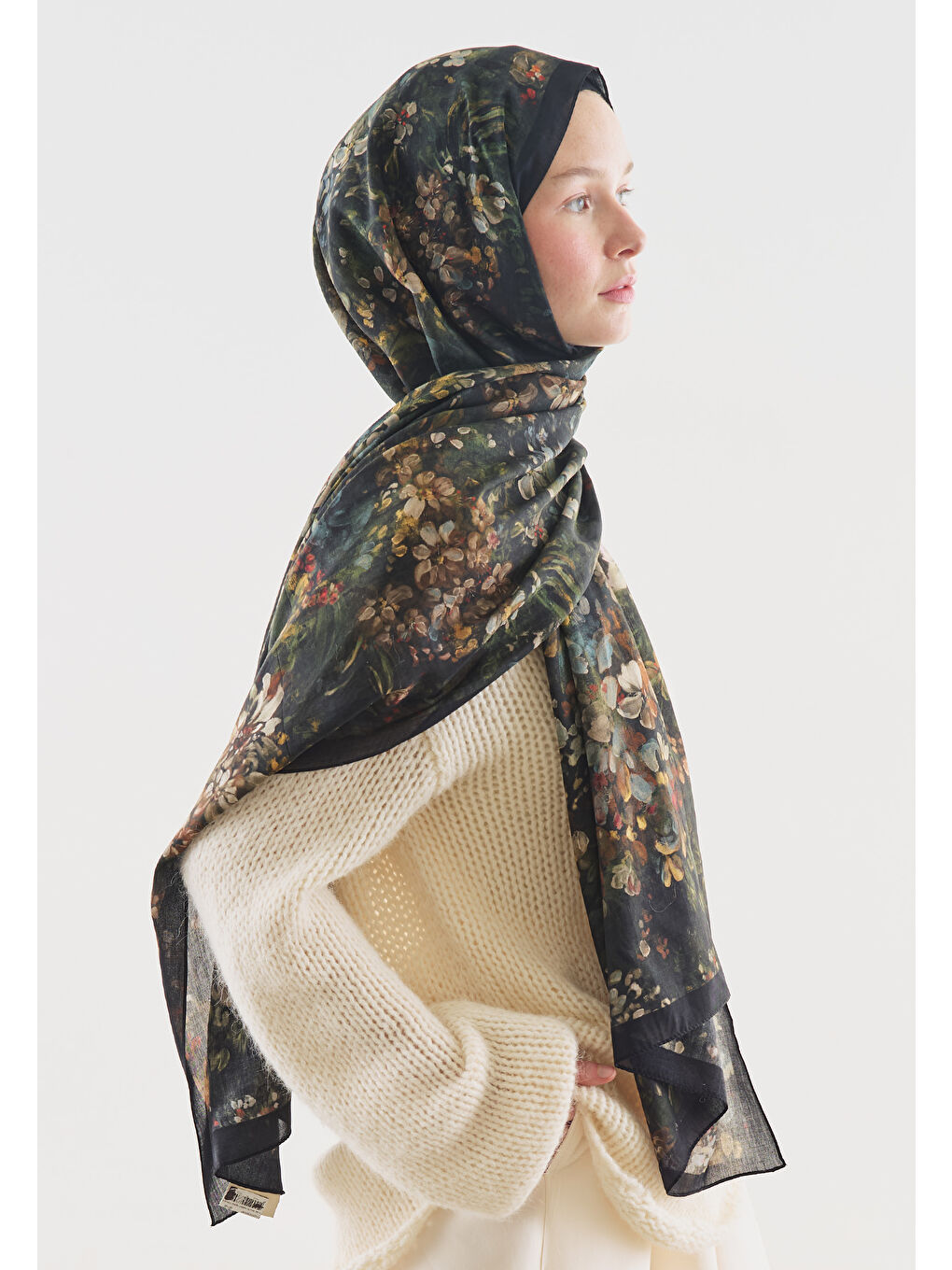 Siyah DARK BEAUTY DESENLİ PAMUK VİSKON ŞAL SİYAH-2