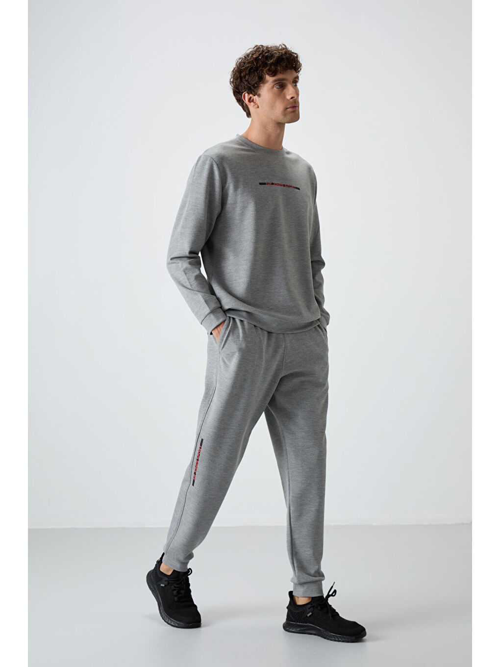 Gri Melanj Pamuklu Kalın Yumuşak Dokulu Comfort Fit Baskılı Erkek Eşofman Takım - 85239