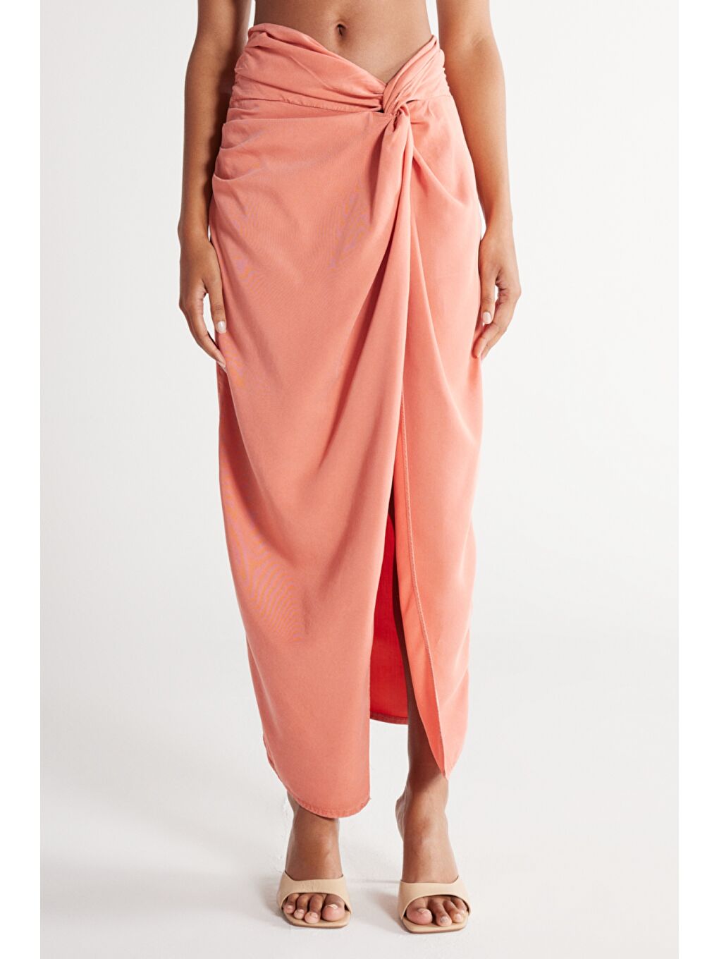 Pembe Regular Fit Normal Kesim Yüksek Bel Somon Yırtmaçlı Uzun Etek