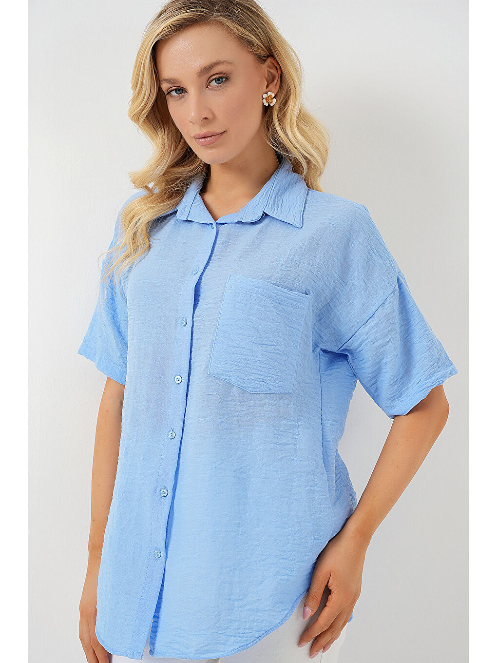 Kadın Kısa Kol Keten Görünümlü Gömlek 20336 - Mavi-2