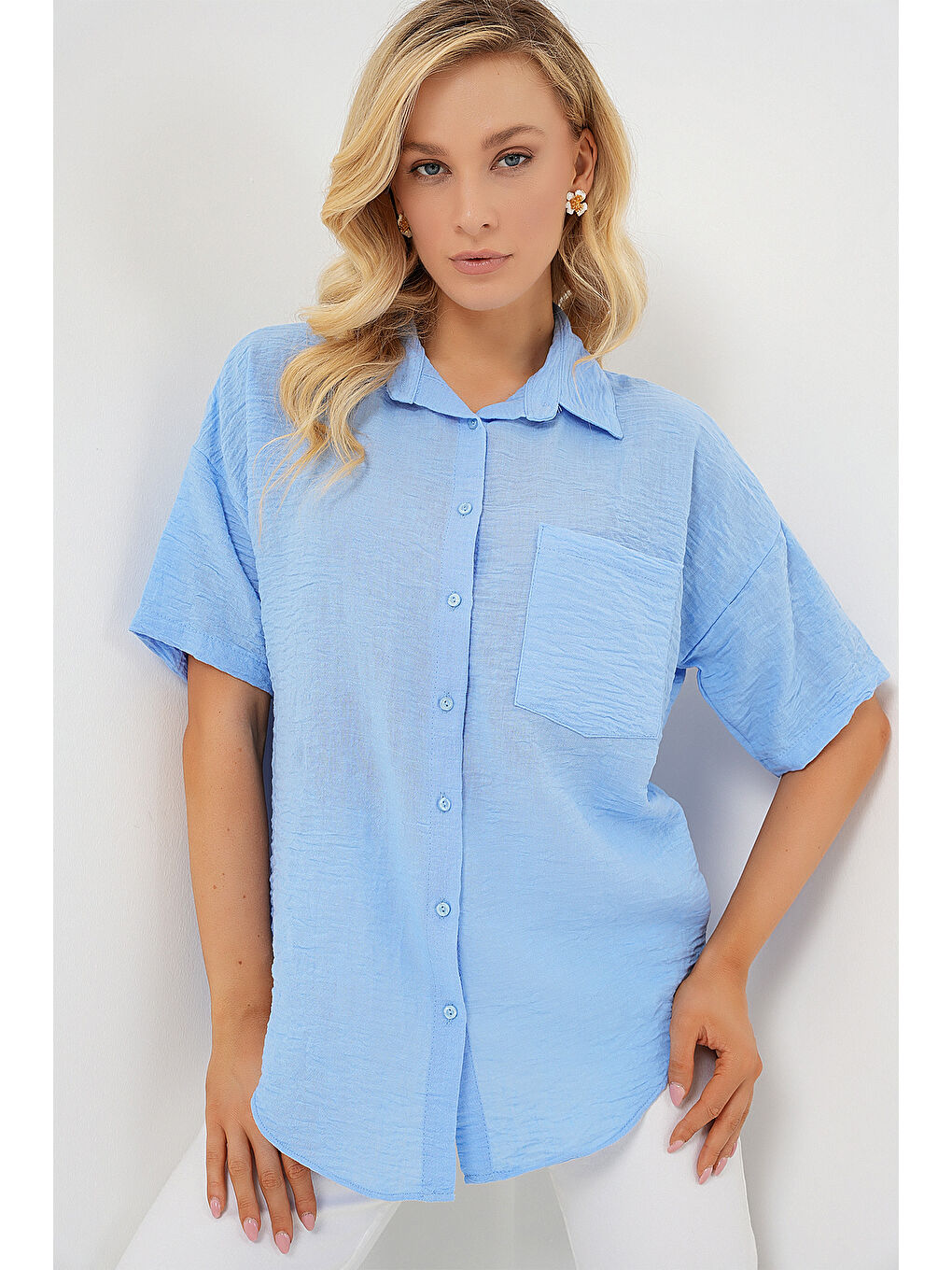 Kadın Kısa Kol Keten Görünümlü Gömlek 20336 - Mavi-3