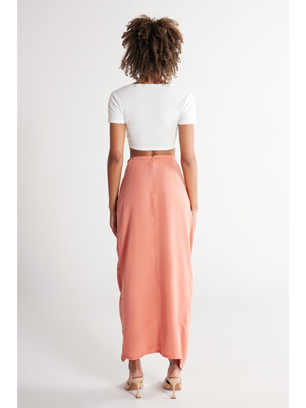 Pembe Regular Fit Normal Kesim Yüksek Bel Somon Yırtmaçlı Uzun Etek-5