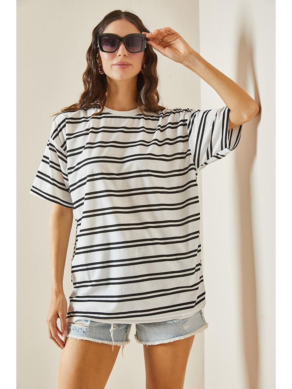 XHAN Beyaz Çizgili Oversize T-Shirt 5YXK1-48508-01 - 4