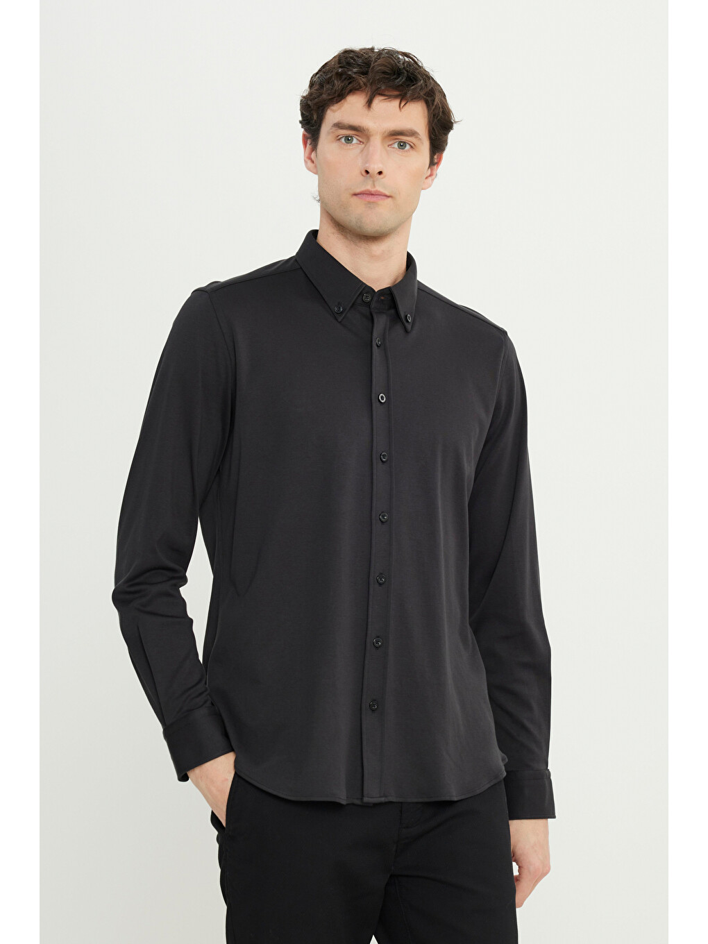 Erkek Siyah %100 Pamuk Slim Fit Dar Kesim Düğmeli Yaka Örme Gömlek-2