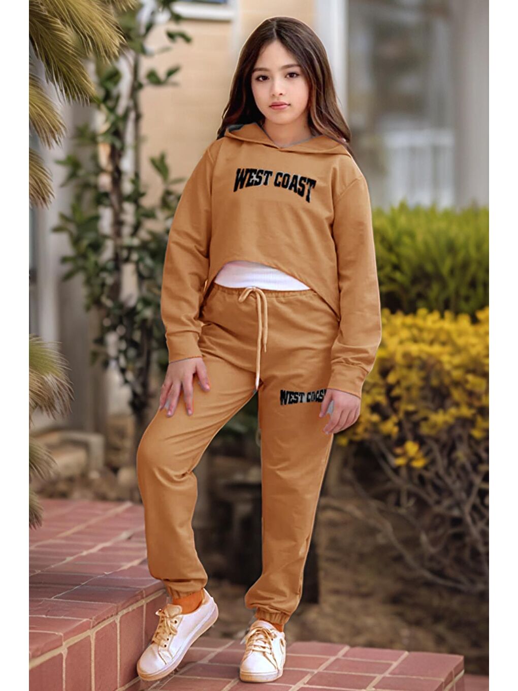 Kız Çocuk Kolsuz Bluz West Coast Baskı Kapüşonlu Crop Kaşkorse 3'lü Kahverengi Eşofman Takım