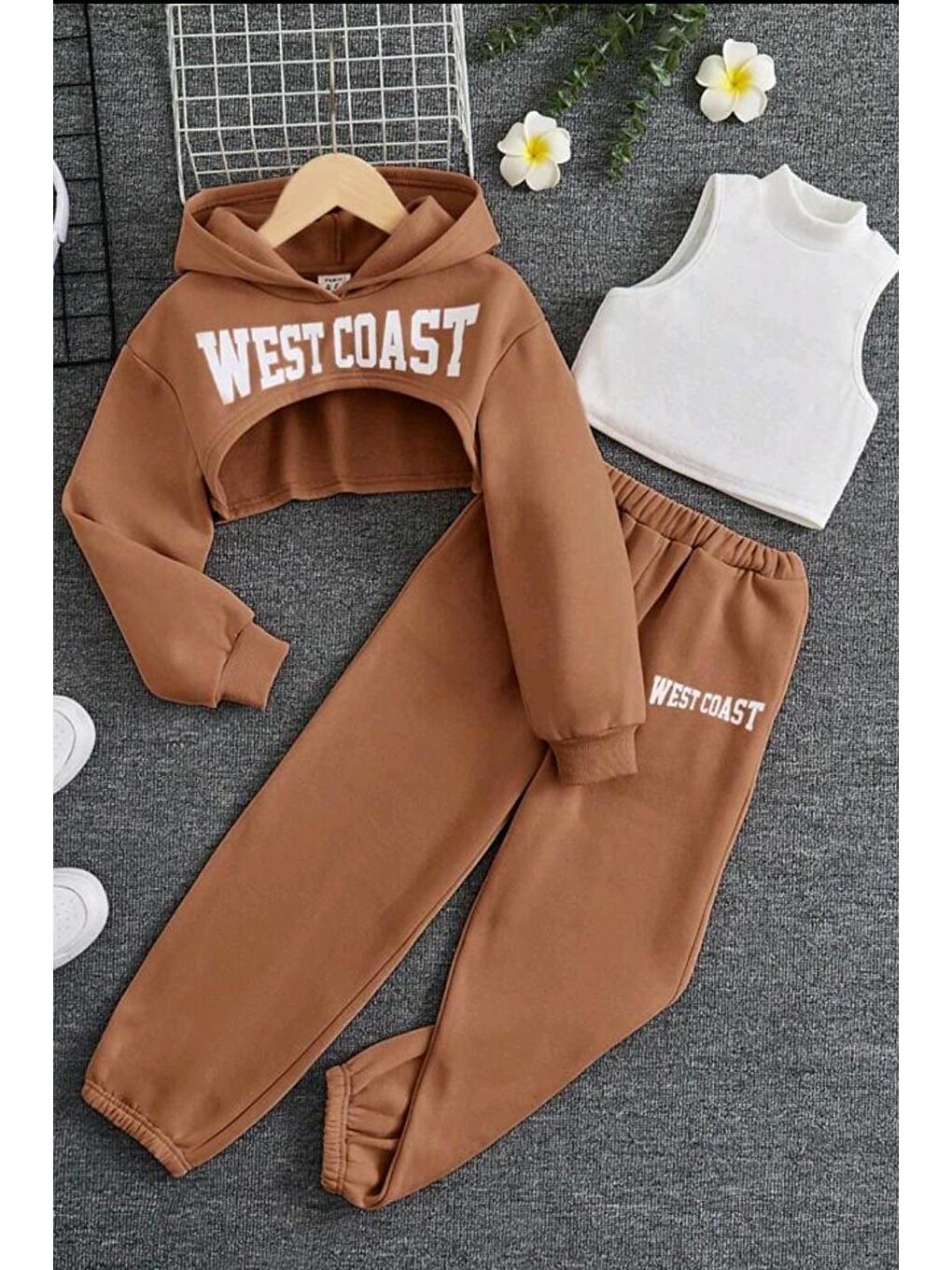 Kız Çocuk Kolsuz Bluz West Coast Baskı Kapüşonlu Crop Kaşkorse 3'lü Kahverengi Eşofman Takım-1
