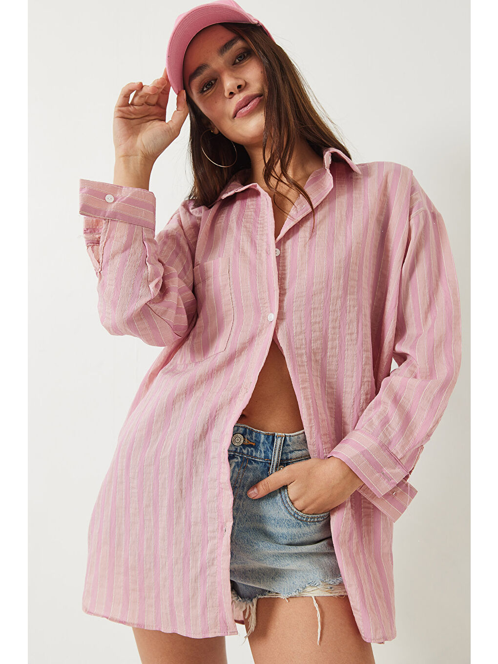 Pembe Kadın Tek Cep Detaylı Çizgili Oversize Gömlek-4