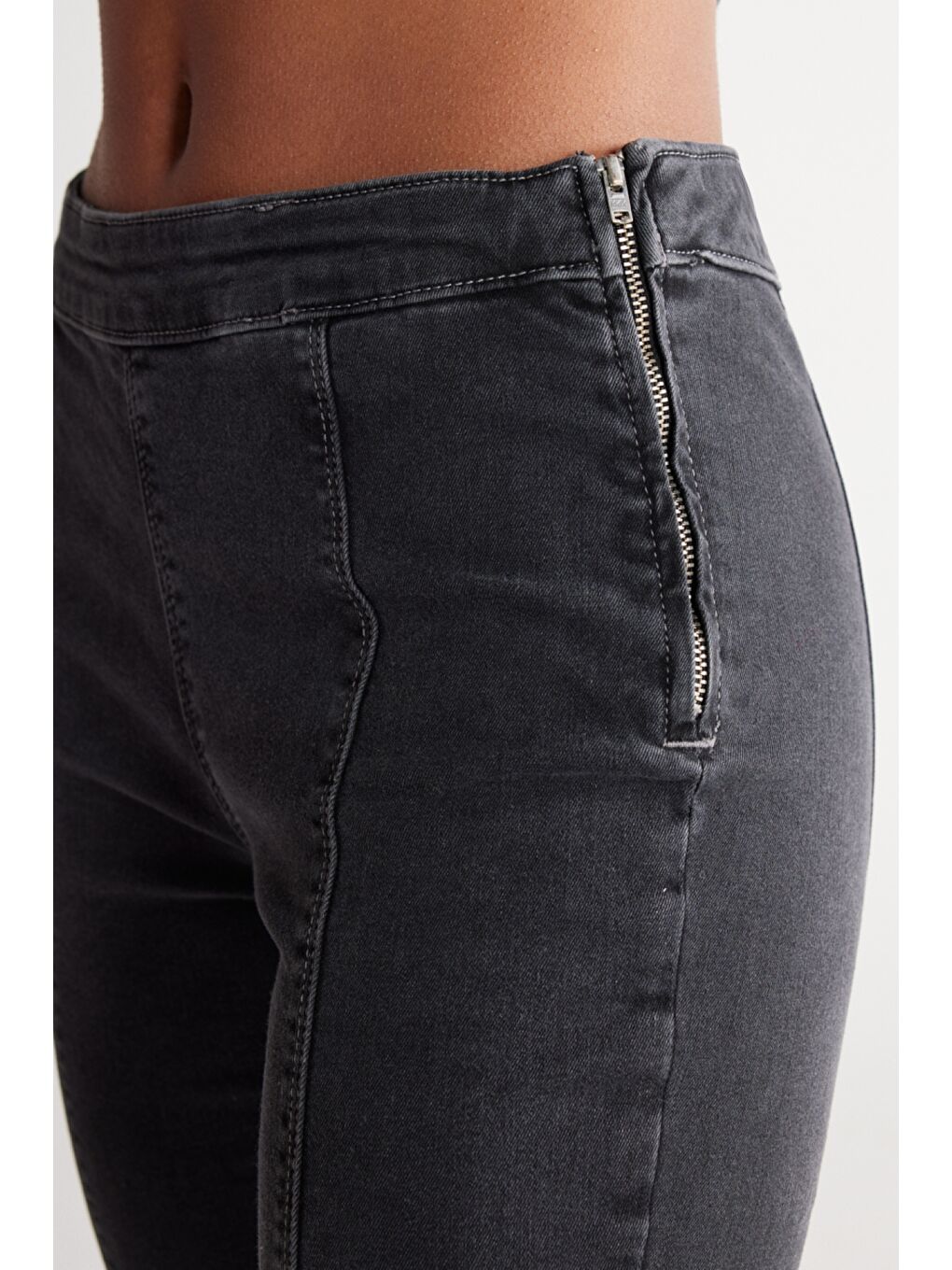 Wide Leg Fit Normal Bel Paça Yırtmaç Detaylı Siyah Esnek Jean Jean Pantolon-4