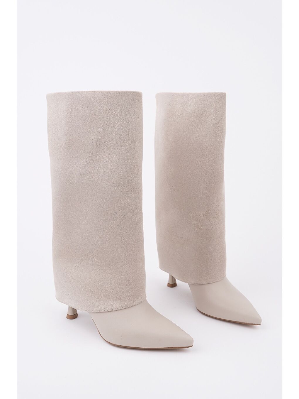 Bej CATİE Süet Sivri Burun İnce Topuklu Kadın Çizme-1