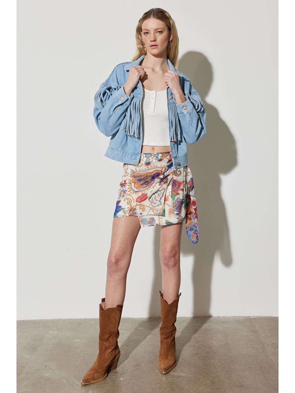 Karışık Regular Fit Normal Kesim Yüksek Bel Yandan Bağlamalı Kısa Etek-4