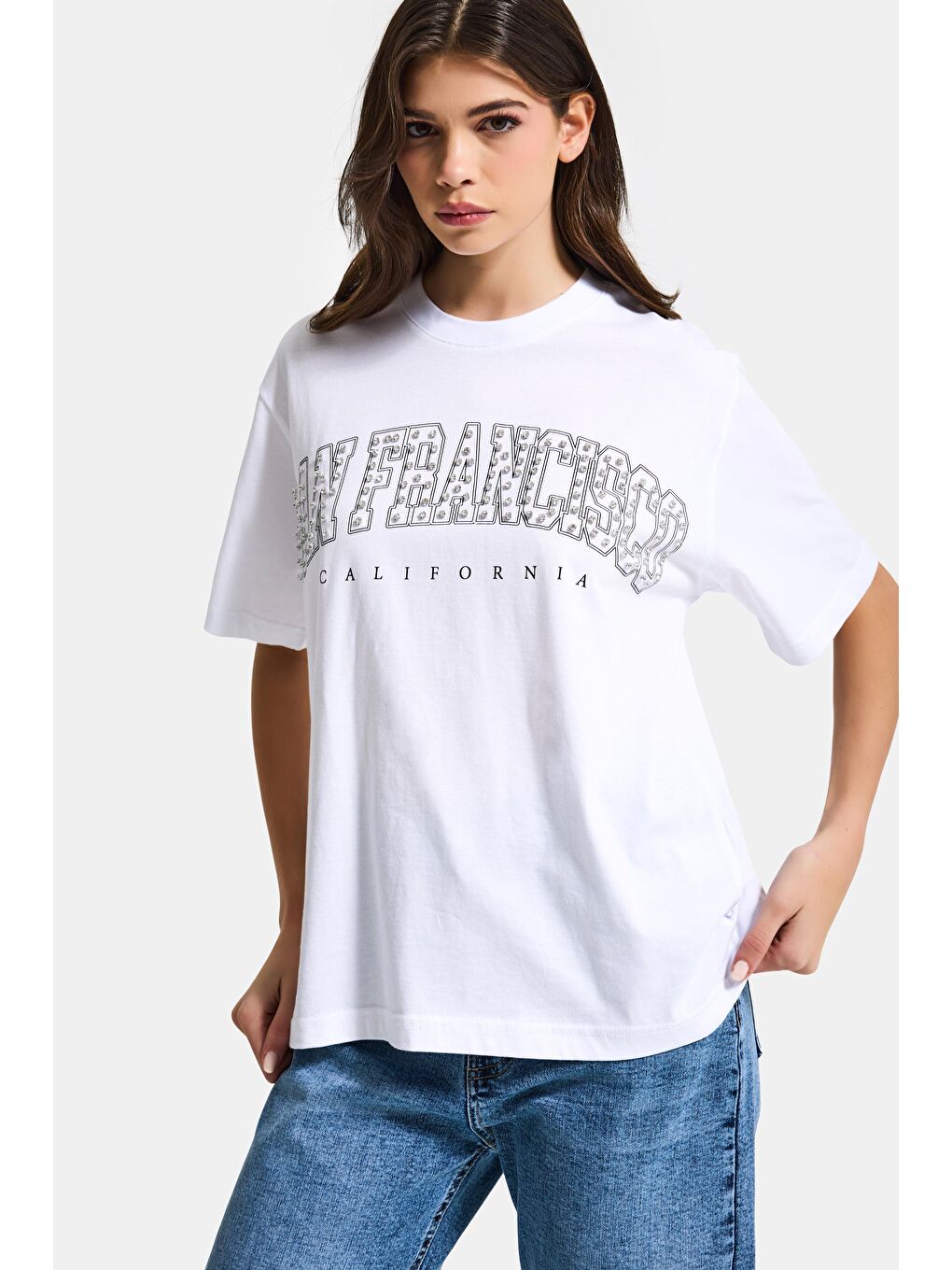 Kadın Beyaz s6-2 Oversize Özel Parlak Taşlı Sloganlı Bol Kesim T-shirt-3