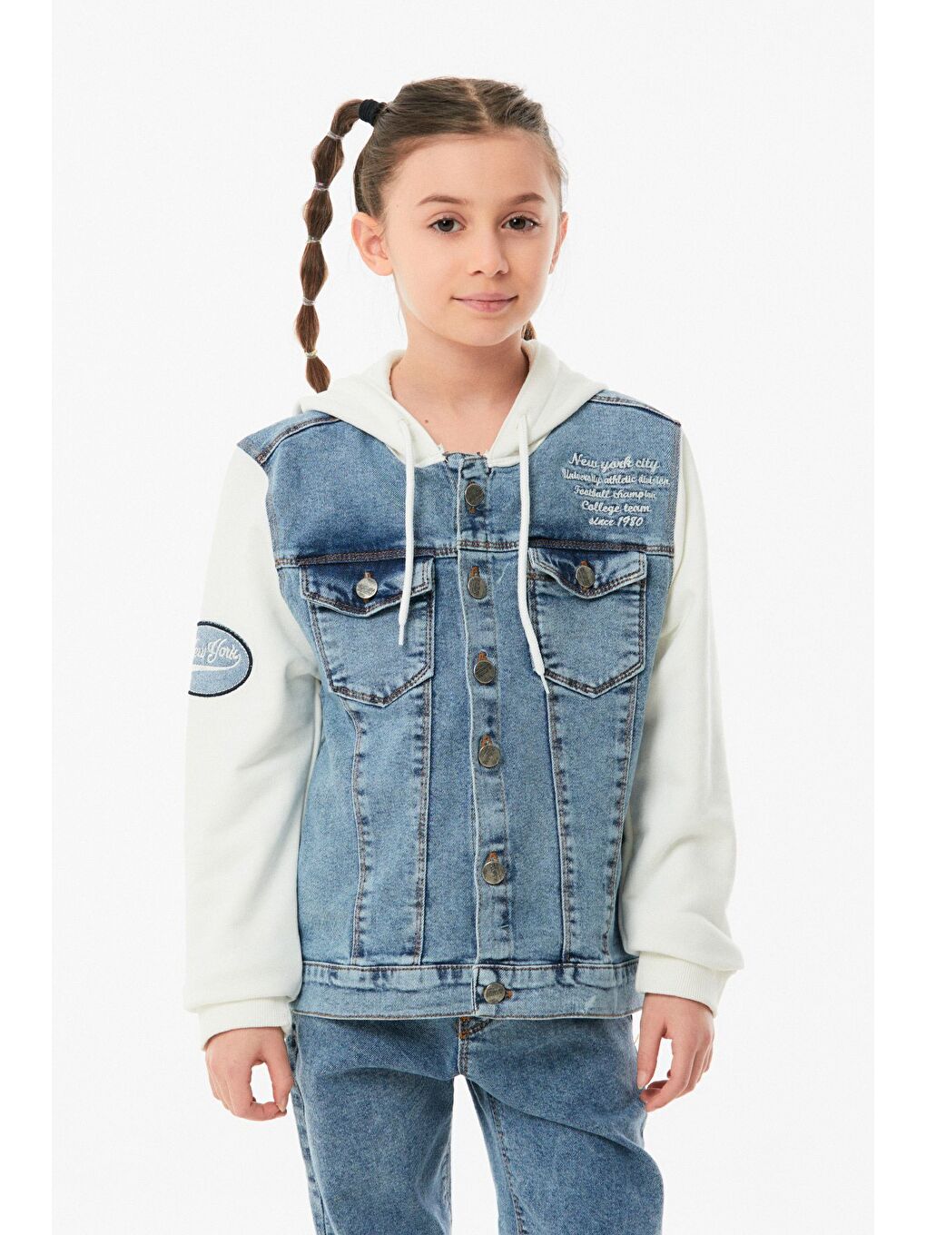 Mavi Nakışlı Kapüşonlu Kız Çocuk Jean Ceket