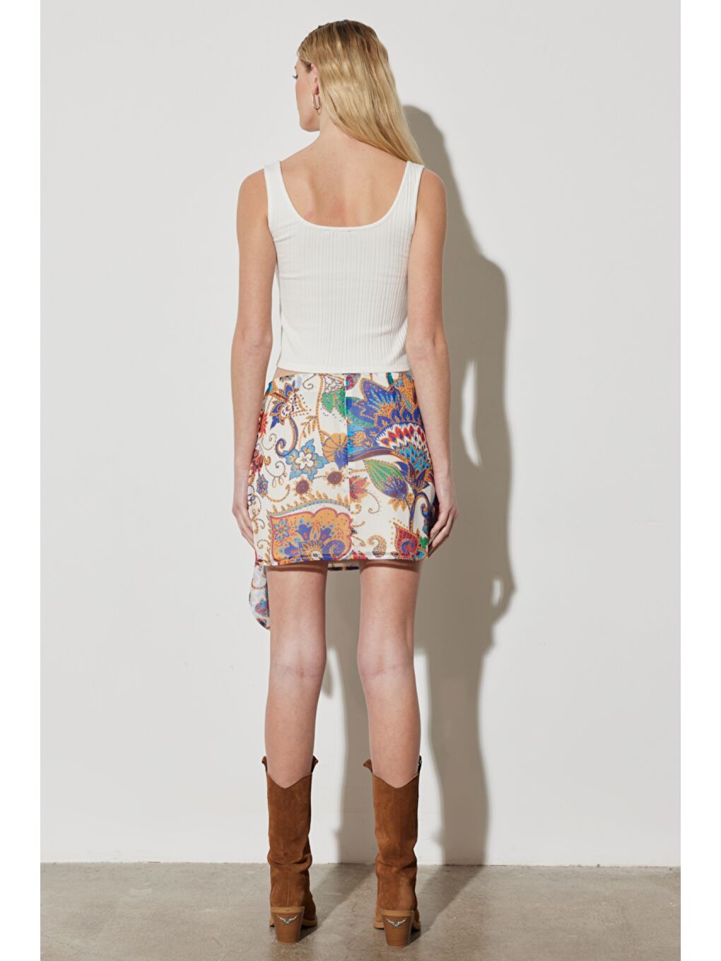 Karışık Regular Fit Normal Kesim Yüksek Bel Yandan Bağlamalı Kısa Etek-6