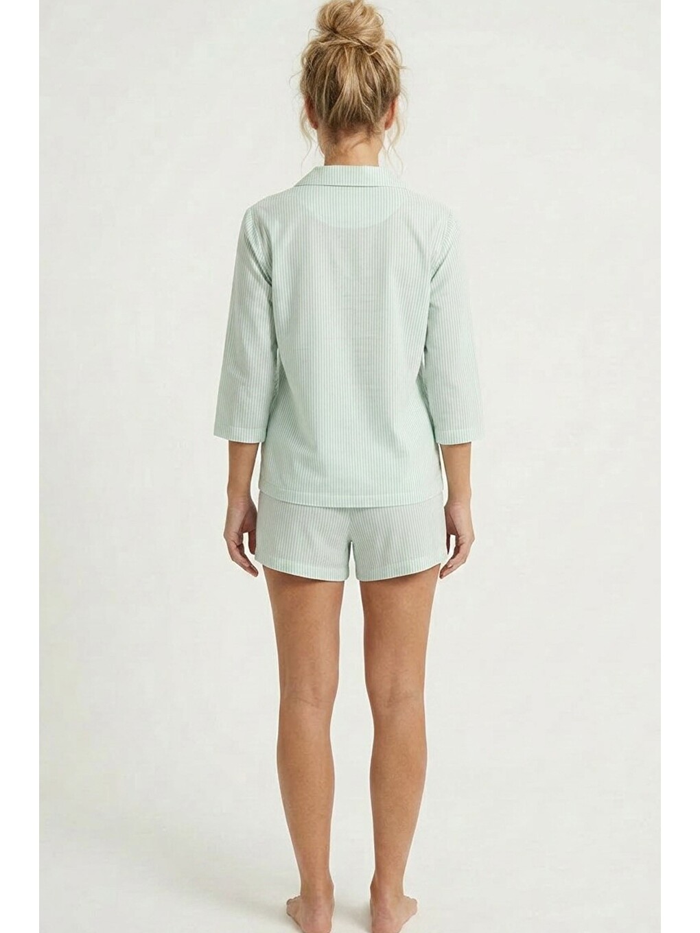 Yeşil Düğmeli İnce Soft Örme Şortlu Pijama Takımı 8054-2