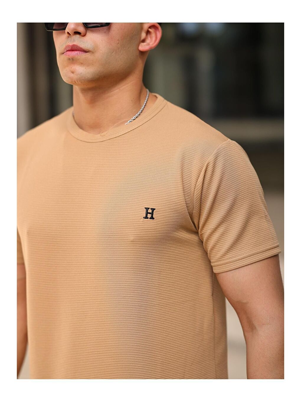 Kahverengi Erkek Slim Fit Waffle Kumaş Sıfır Yaka Nakışlı T-shirt-1