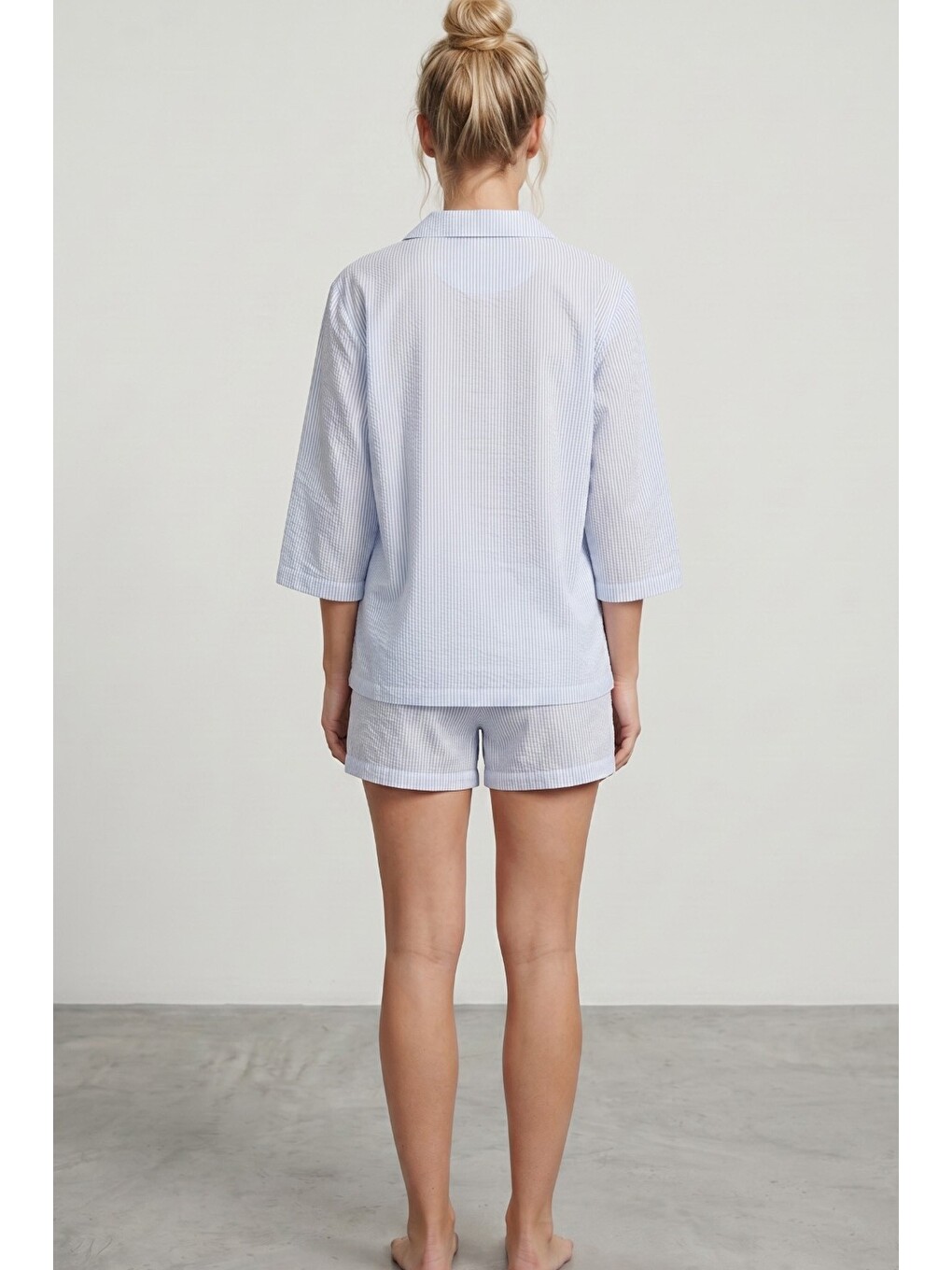 Mavi Düğmeli İnce Soft Örme Şortlu Pijama Takımı 8054-2