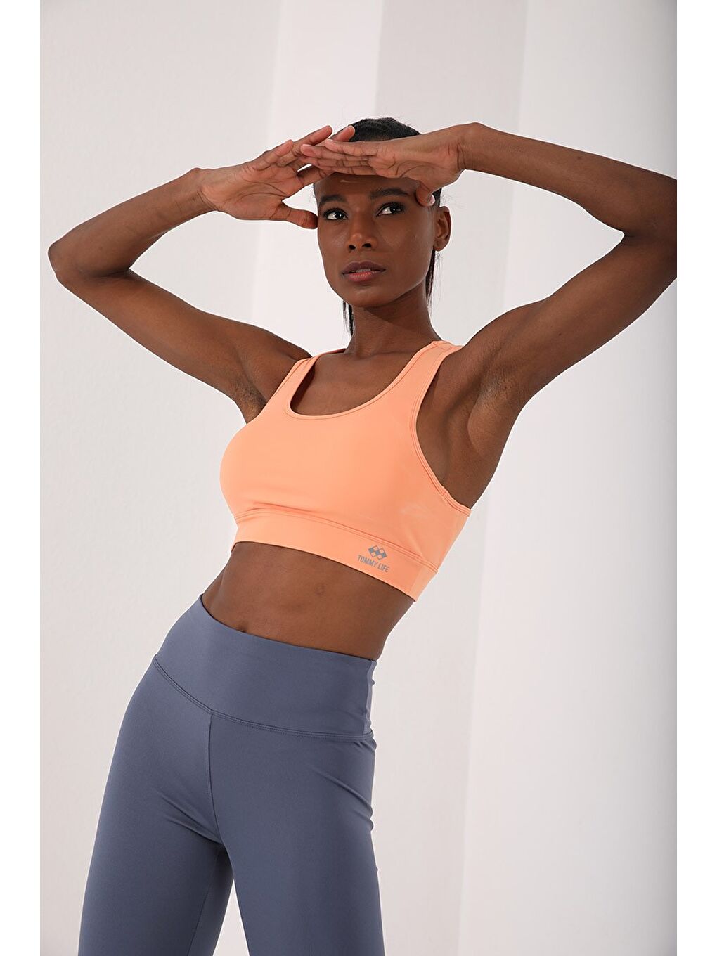 Turuncu Yavruagzı Sırt Detaylı Dar Kalıp U Yaka Kadın Spor Büstiyer - 97120