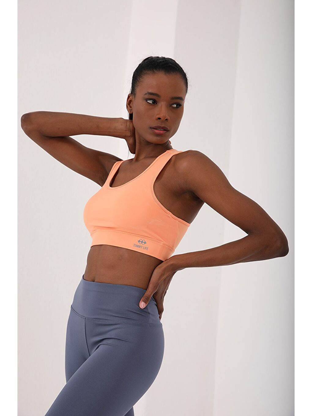 Turuncu Yavruagzı Sırt Detaylı Dar Kalıp U Yaka Kadın Spor Büstiyer - 97120-4