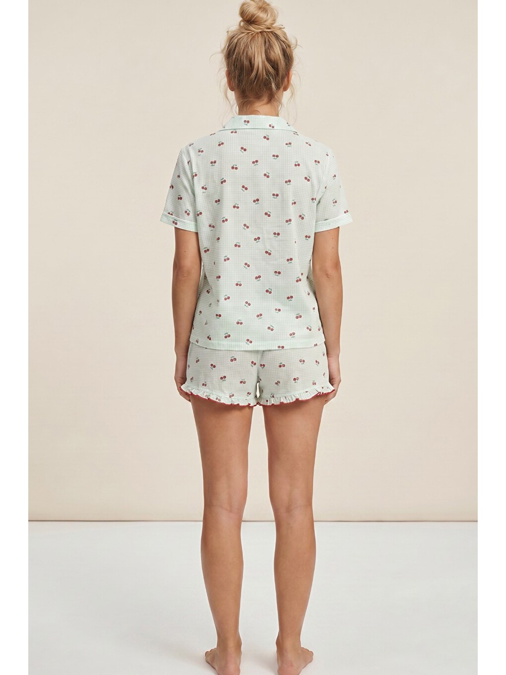 Yeşil İnce Soft Örme Mevsimlik Düğmeli Şortlu Pijama Takımı 8044-2