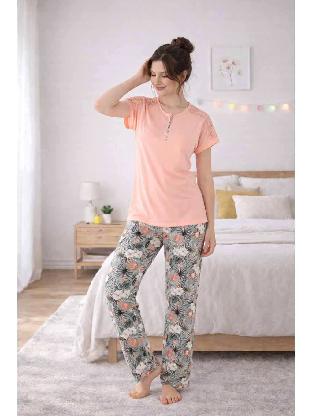 Pembe PREMIUM Kadın Viskon Çiçekli Yüksek Kalite Kısa Kollu Dantelli Yazlık Pijama Takımı-1