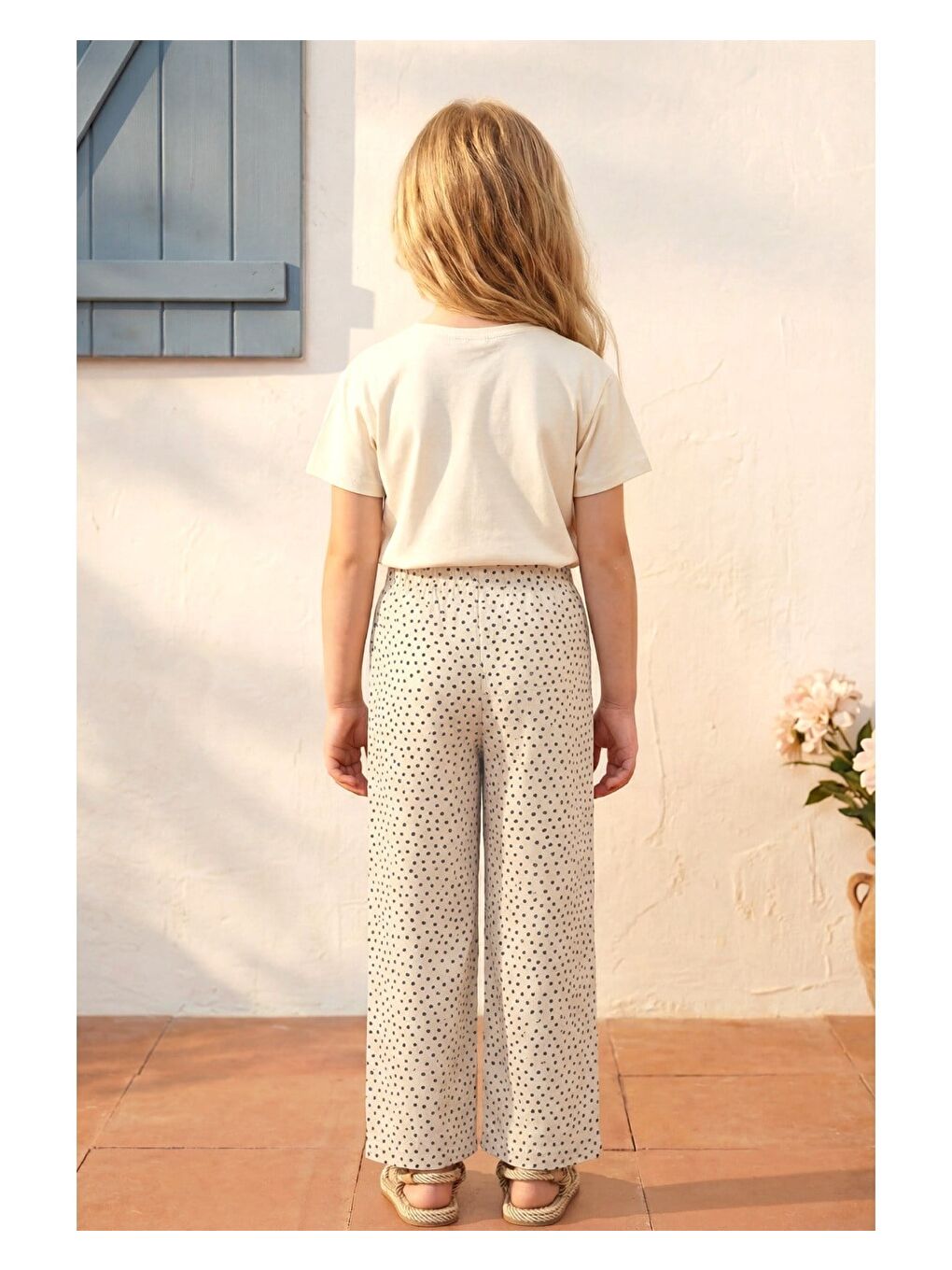 Bej Kız Çocuk Pamuklu Krem Siyah Fiyonk Detaylı Tişört Pantolon Takım-1