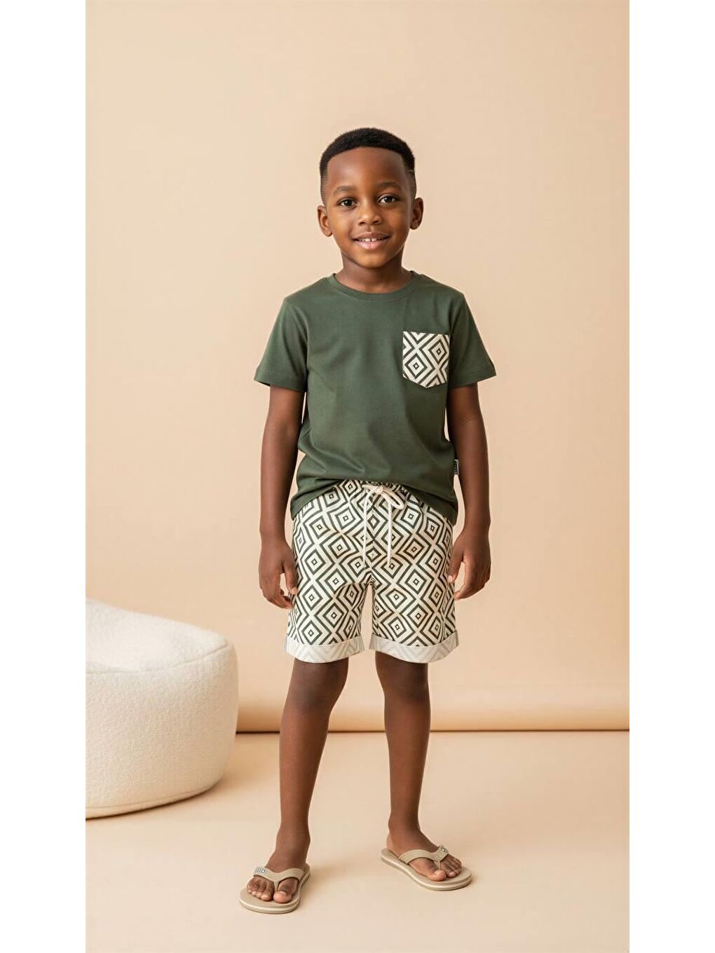 Haki Erkek Çocuk Geometrik Baskılı Şortlu Alt Üst Takım